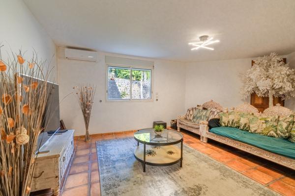 Villa 7 pièces 261 m2