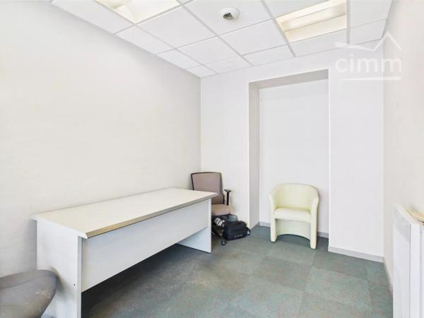 🏢 À Vendre – Local Commercial 88 m²