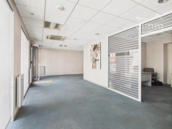 🏢 À Vendre – Local Commercial 88 m²