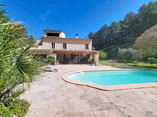 Propriété d'exception au coeur de la nature - Mas en pierre de 1820 rénové, autonome sur 3 hectares de foret dans les hauteurs d'Allauch