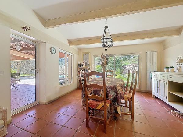 Propriété d'exception au coeur de la nature - Mas en pierre de 1820 rénové, autonome sur 3 hectares de foret dans les hauteurs d'Allauch