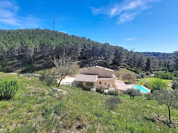 Propriété d'exception au coeur de la nature - Mas en pierre de 1820 rénové, autonome sur 3 hectares de foret dans les hauteurs d'Allauch