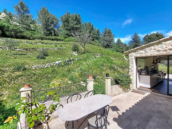 Propriété d'exception au coeur de la nature - Mas en pierre de 1820 rénové, autonome sur 3 hectares de foret dans les hauteurs d'Allauch