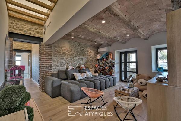 Relecture contemporaine d’une bergerie avec vue entre Uzès et Cévennes