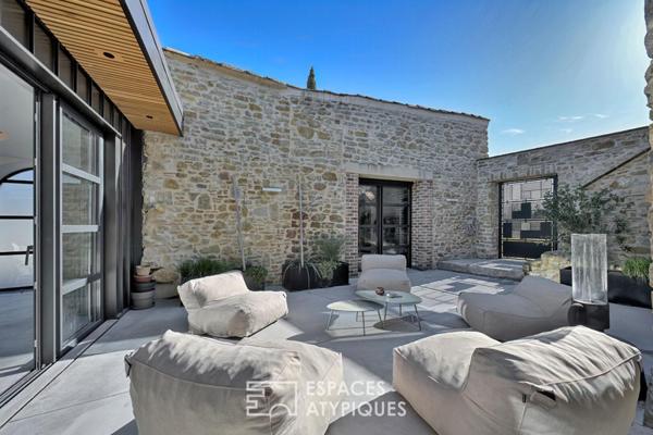 Relecture contemporaine d’une bergerie avec vue entre Uzès et Cévennes