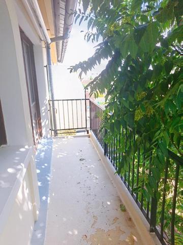 Appartement à Châteauroux, proche de toutes commodités, dans résidence très calme en retrait de la circulation.