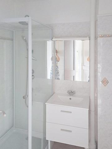 Appartement à Châteauroux, proche de toutes commodités, dans résidence très calme en retrait de la circulation.