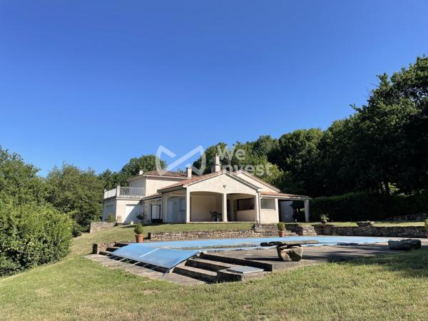 PROPRIETE AUTONOME DE 340m² + DEPENDANCES SUR TERRAIN DE 8 HECTARES