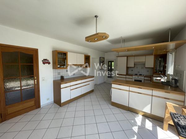 PROPRIETE AUTONOME DE 340m² + DEPENDANCES SUR TERRAIN DE 8 HECTARES