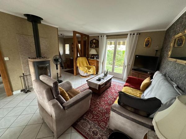 Pavillon 157 m², 4 pièces, 3 chambres, garage et terrain