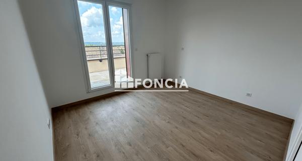 Location Appartement 4 pièces 87.2 m² - Buchelay 78200