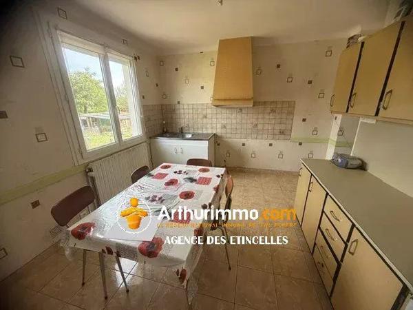 Vente                                                      Maison
                        
                     3 pièces                      58 m2                     à Martigné-Ferchaud
