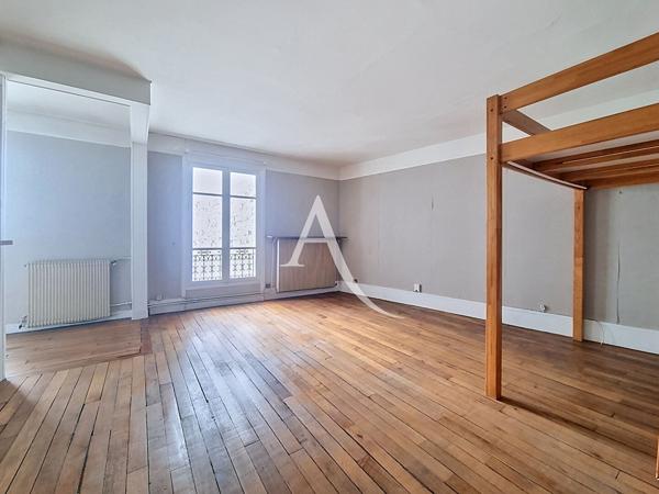 EXCLUSIVITÉ - Place de la Nation