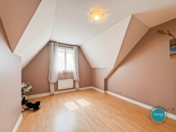 Maison 5 pièces 109m² individuelle 3 chambres avec garage