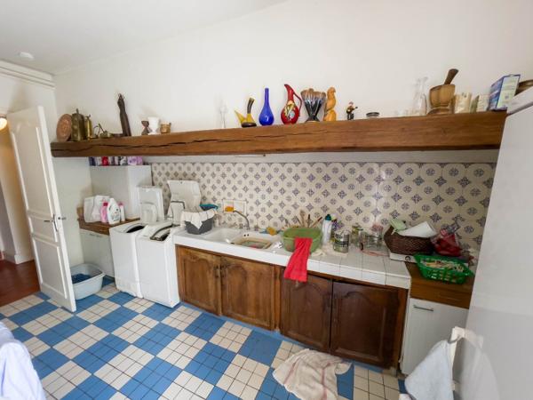 Maison bourgeoise en pierres avec terrain de 14 000m2 et piscine, à Figeac Figeac