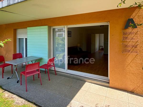 Dpt Ain (01), INVESTISSEMENT LOCATIF - LMNP géré à vendre PREVESSIN MOENS appartement T3 -
