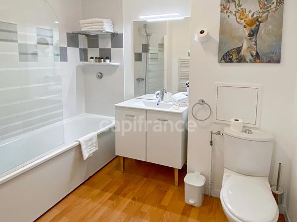 Dpt Ain (01), INVESTISSEMENT LOCATIF - LMNP géré à vendre PREVESSIN MOENS appartement T3 -