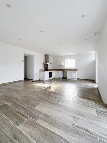 Exclusivité/ Sud Ardèche Les Vans : appartement 92 m2 avec jardin