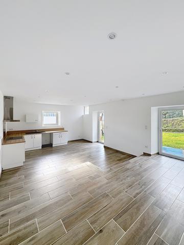 Exclusivité/ Sud Ardèche Les Vans : appartement 92 m2 avec jardin