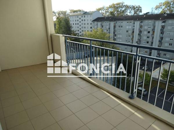 Location Appartement 3 pièces 73.72 m² - 33 AVENUE DU 18°RI Pau 64000