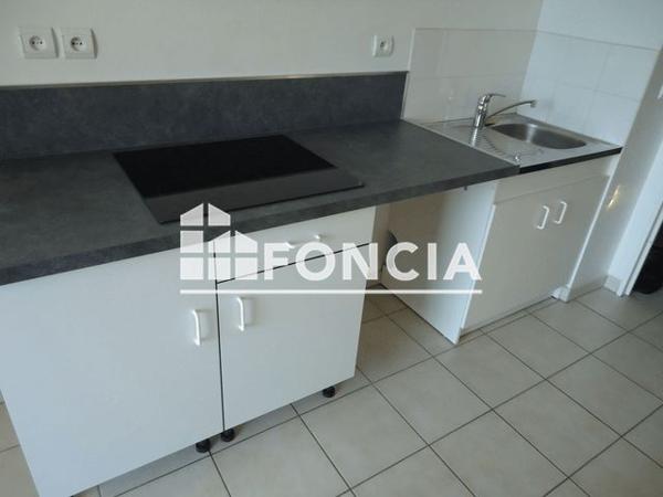 Location Appartement 3 pièces 73.72 m² - 33 AVENUE DU 18°RI Pau 64000