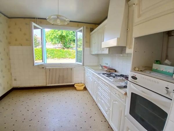 Maison lumineuse 4 chambres avec terrain clos et arboré