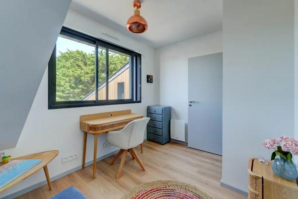 PROPRIETE D'EXCEPTION 218 m2 SUR JARDIN DE 1 500 m2