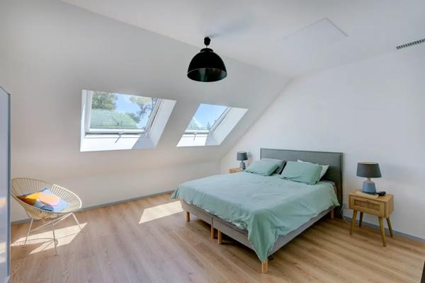 PROPRIETE D'EXCEPTION 218 m2 SUR JARDIN DE 1 500 m2