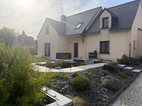 MAISON 166 m2 AU SOL / 4 CHAMBRES / TERRAIN 1 000 m2 / VILLA