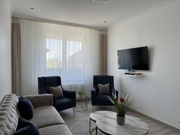 Chassieu (69680) CHASSIEU, MAISON 100 m² 4 CHAMBRES + GARAGE ET ANNEXE