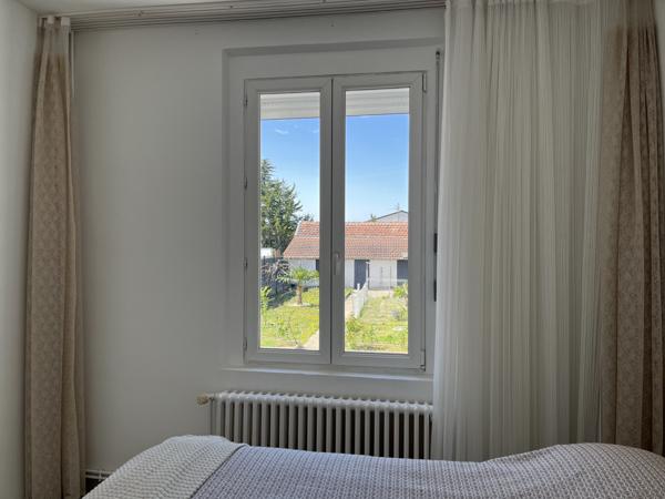 Chassieu (69680) CHASSIEU, MAISON 100 m² 4 CHAMBRES + GARAGE ET ANNEXE