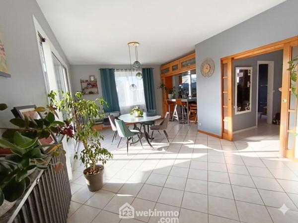 Maison 159 m² à Pont-de-l'Arche 27340