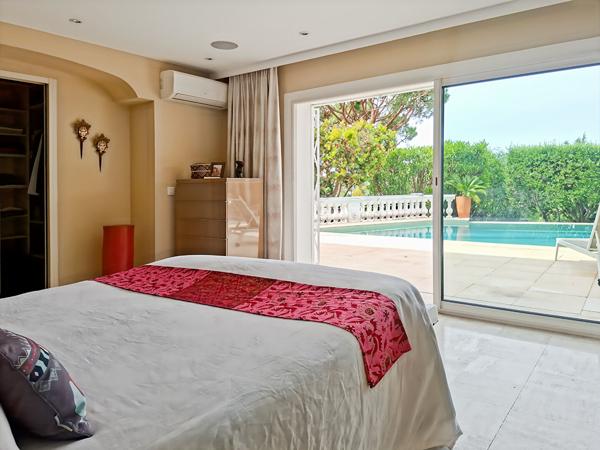 Maison Le Cannet Mairie 5 pièces 200 m² - Terrain 1350m² - Vue mer - Piscine - Jardins et terrasses exotiques