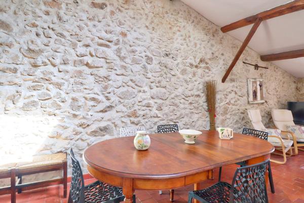 APPARTEMENT DE CHARME À QUINSON 67M2