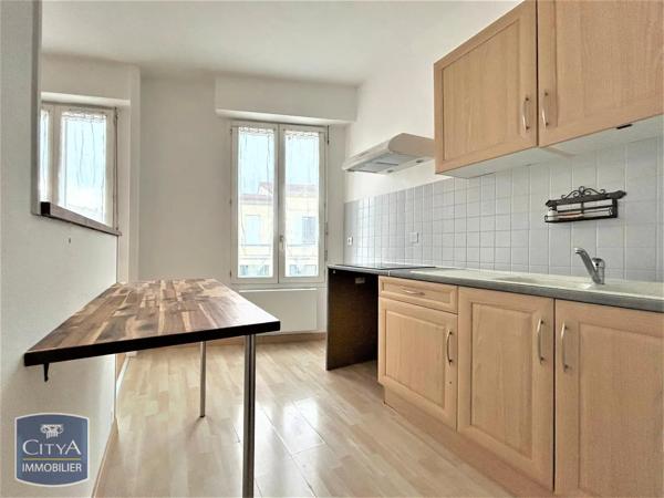 Appartement à louer 2 pièces 44.57m² Libourne (33500)