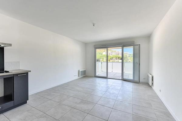 Appartement à vendre 3 pièces 62m² Cagnes-sur-Mer (06800)
