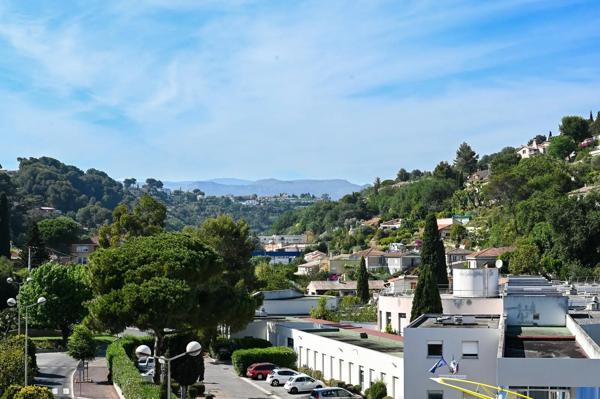 Appartement à vendre 3 pièces 62m² Cagnes-sur-Mer (06800)