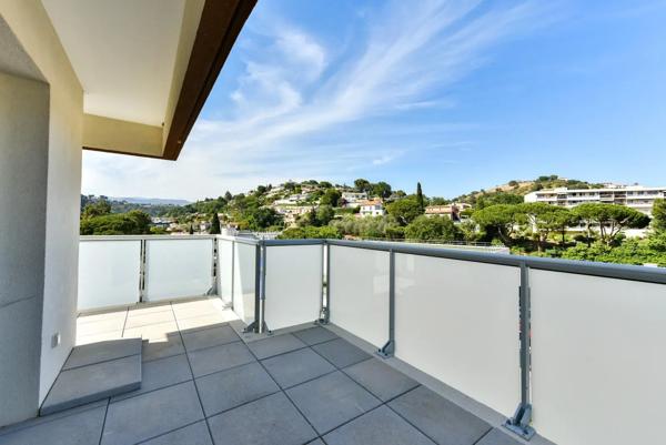 Appartement à vendre 3 pièces 62m² Cagnes-sur-Mer (06800)