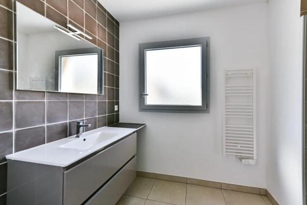 Appartement à vendre 3 pièces 62m² Cagnes-sur-Mer (06800)