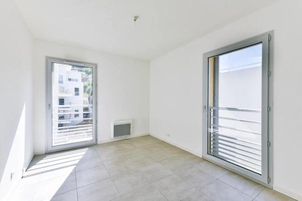 Appartement à vendre 3 pièces 62m² Cagnes-sur-Mer (06800)