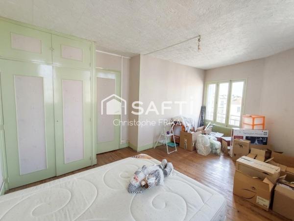 Immeuble à usage commercial de 160m² au sol