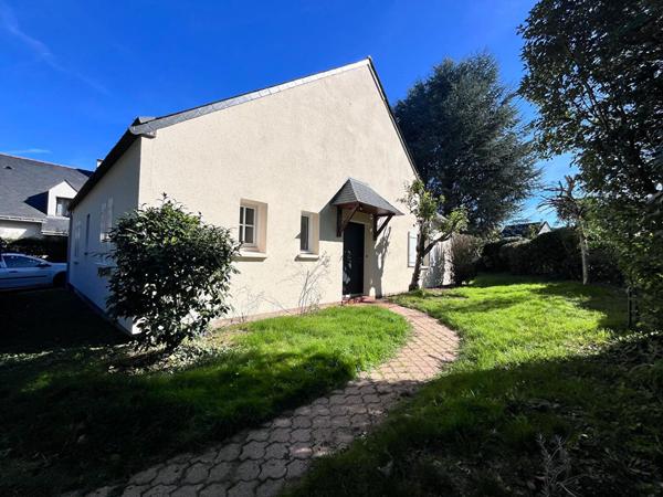 A VENDRE Maison de 158 m² avec 4 chambres et 500 m² de jardin sur Angers Quartier du Lac de Maine !