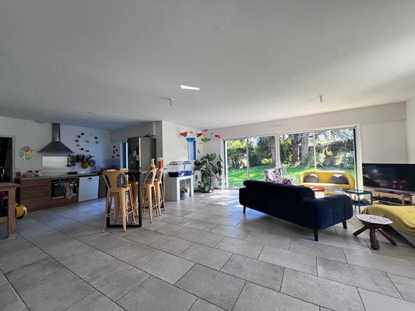 A VENDRE Maison de 158 m² avec 4 chambres et 500 m² de jardin sur Angers Quartier du Lac de Maine !