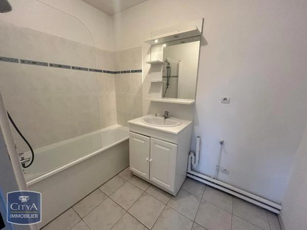 Appartement à louer 2 pièces 45.78m² Hénin-Beaumont (62110)
