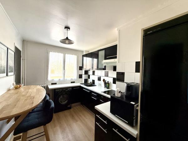 Sevran (93270) Appartement 2 Pièces avec balcon, cave proche RER, futur métro 16