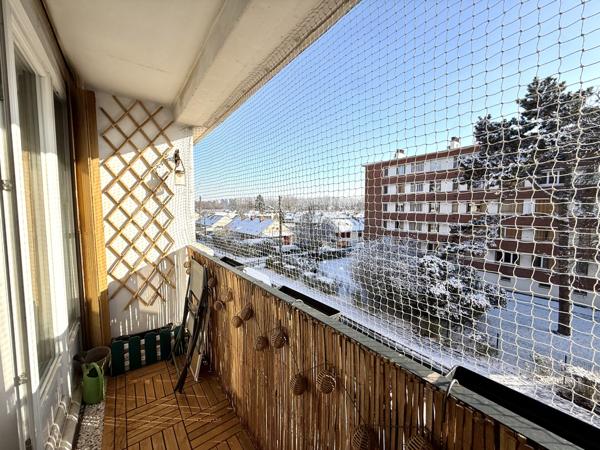 Sevran (93270) Appartement 2 Pièces avec balcon, cave proche RER, futur métro 16