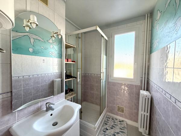 Sevran (93270) Appartement 2 Pièces avec balcon, cave proche RER, futur métro 16