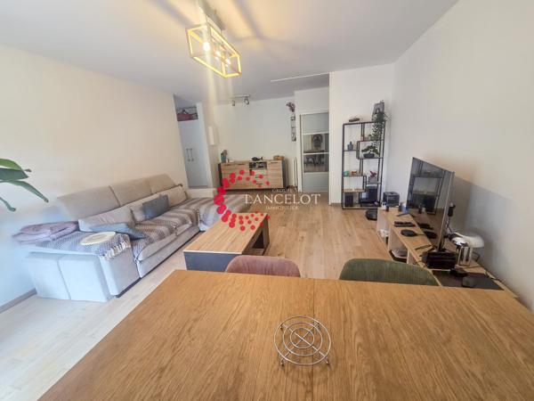 Appartement 3 Pièce(s) à louer 81 m² + garage