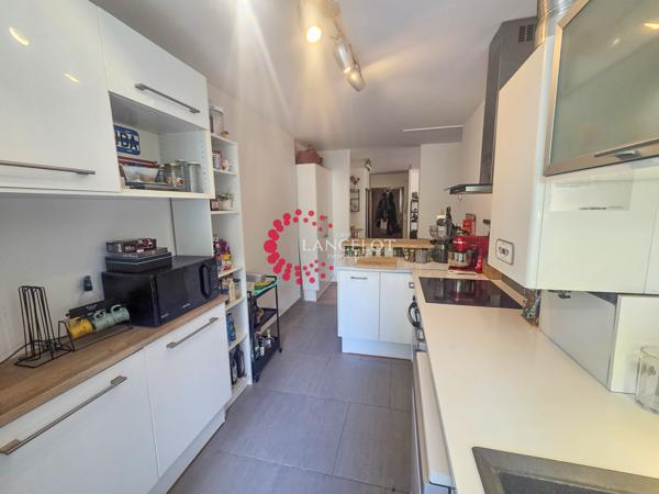Appartement 3 Pièce(s) à louer 81 m² + garage