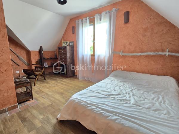 Magnifique Pavillon sur sous-sol de 177m² à Marzy

Exclusif chez BSK Immobilier!!!

Dans le village très prisé de Marzy,  situé proche de toutes les écoles,  les commerces et les commodités, nous vous présentons ce magnifique pavillon élevé sur sous sol construit en 1984, d'une superficie habitable de 177m², comprenant 5 pièces dont salon séjour avec cheminée, cuisine indépendante aménagée et équipée, wc, salle de bain, 2 chambres au rez-de-chaussée, grand palier, dressing, 2 chambres, wc et salle d'eau à l'étage, cellier, cave, buanderie aménagée, grand garage de28m², terrasses et dépendance de jardin, le tout sur un beau terrain d'environ 1000m², arboré, entretenu et entièrement clos avec une vue imprenable sur la campagne Nivernaise .

Au rez-de-chaussée, ce pavillon propose une spacieuse entrée ainsi qu'un dégagement qui dessert toutes les pièces de la maison notamment un grand salon séjour de 32 m², pièce de vie lumineuse qui propose un insert de cheminée, pour de belles soirées au coin du feu, ainsi que deux belles portes fenêtres qui donne sur une grande terrasse en bois.
Le dégagement dessert une grande cuisine indépendante, aménagée et équipée de 23m².
Le rez-de-chaussée se complète de 2 chambres de 11 et 15m², une salle de bain et un wc indépendant.

De la cuisine, un escalier mène à l'étage, dont le grand palier de 25m², dessert deux chambres de 16 et 21m², la plus grande offrant un espace dressing.
L'étage se complète d'une salle d'eau avec wc,, d'un grand dressing et d'une pièce de rangement .

Au sous sol, ce pavillon propose un espace buanderie de 16m², un cellier de 15m², une pièce de rangement de 13m², un atelier de 20m², une cave, ainsi qu'un grand garage de 27m² avec porte de garage motorisée.

Tous les sols de cette maison sont en carrelage (Salon séjour, cuisine, salle de bain, wc, buanderie cellier, véranda, garage) mais aussi en parquet (palier et chambres), elle est composée d'un chauffage au bois (insert) ou électrique, d'une isolation double vitrage PVC imitation bois, ainsi que de volets bois standards.
Ce pavillon dispose de combles parfaitement isolés et d'une toiture en tuiles mécaniques bétons en très bon état.

Côté terrain, cette maison dispose d'un portail motorisé avec console d'accueil , d'une parcelle d'environ 1000 m² de terrain sans vis à vis entièrement clôturée, arborée et très bien entretenue, d'une terrasse en bois qui propose une vue imprenable sur la campagne Nivernaise,  de deux autres terrasses dont une sous appentis, ainsi que d'une dépendnace de jardin,
Côté assainissement, ce pavillon dispose du tout à l'égout conforme.
Il dispose de la fibre internet

Les plus de cette maison :
Sa proximité de toutes les commodités, des commerces et des écoles. La qualité générale du bien parfaitement entretenu avec des grands volumes de pièces dont son salon séjour, sa cuisine indépendante aménagée et équipée, ses 4 chambres et ses 2 salles de bains, sa buanderie aménagée, son garage, ses extérieurs et ses terrasses, son terrain parfaitement entretenu, arboré et totalement clôturé.

Des photos supplémentaires sont disponibles sur BSK IMMOBILIER > Nos conseillers > Olivier FRESLON
Pour tout renseignement complémentaire ou pour une visite, contactez moi au 07.62.78.13.13.

Idéale pour une grande famille, cette maison est un vrai coup de cœur, une opportunité à saisir!!!